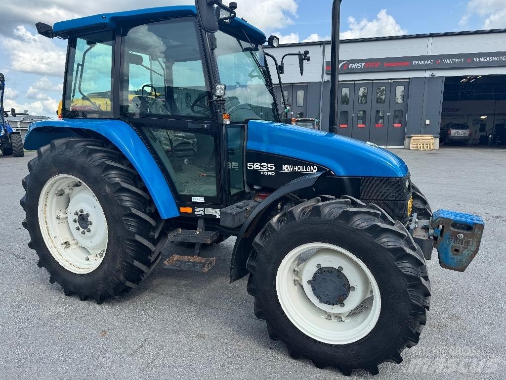 New Holland 5635 Tractors