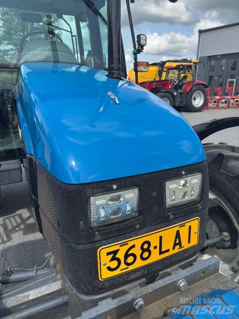New Holland 5635 Tractors