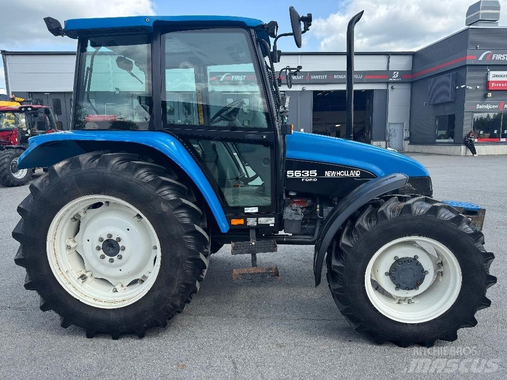 New Holland 5635 Tractors