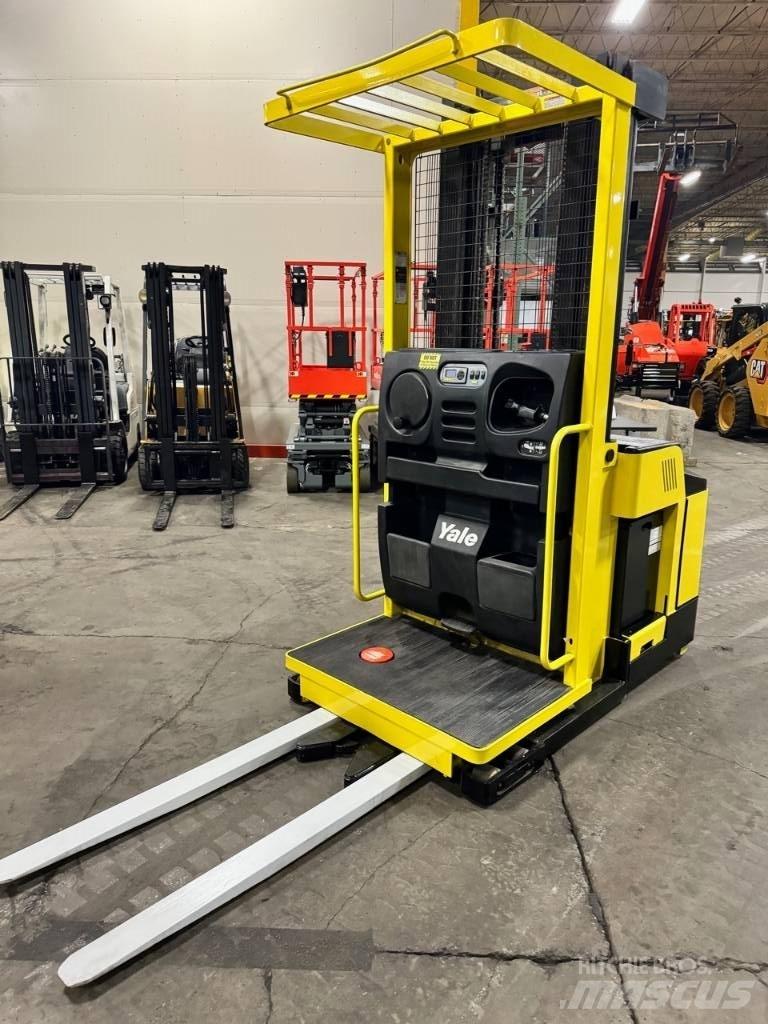 Yale OS030EF Medium lift order picker