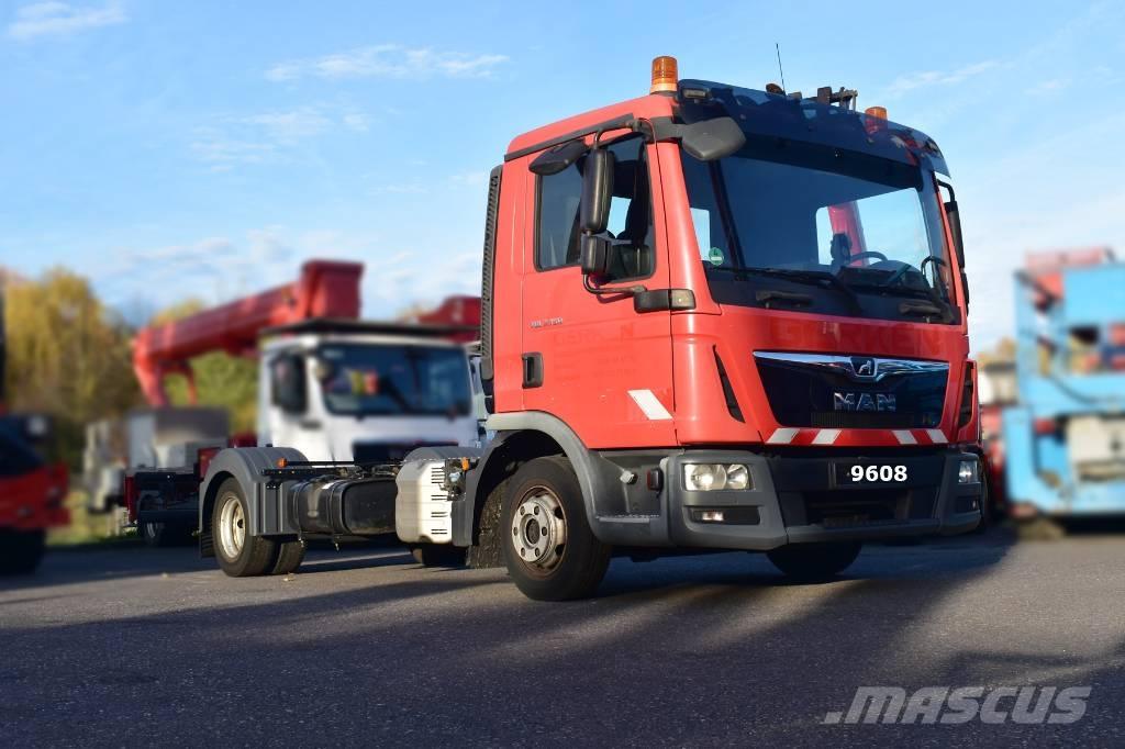 MAN TGL 7.150 Box body trucks