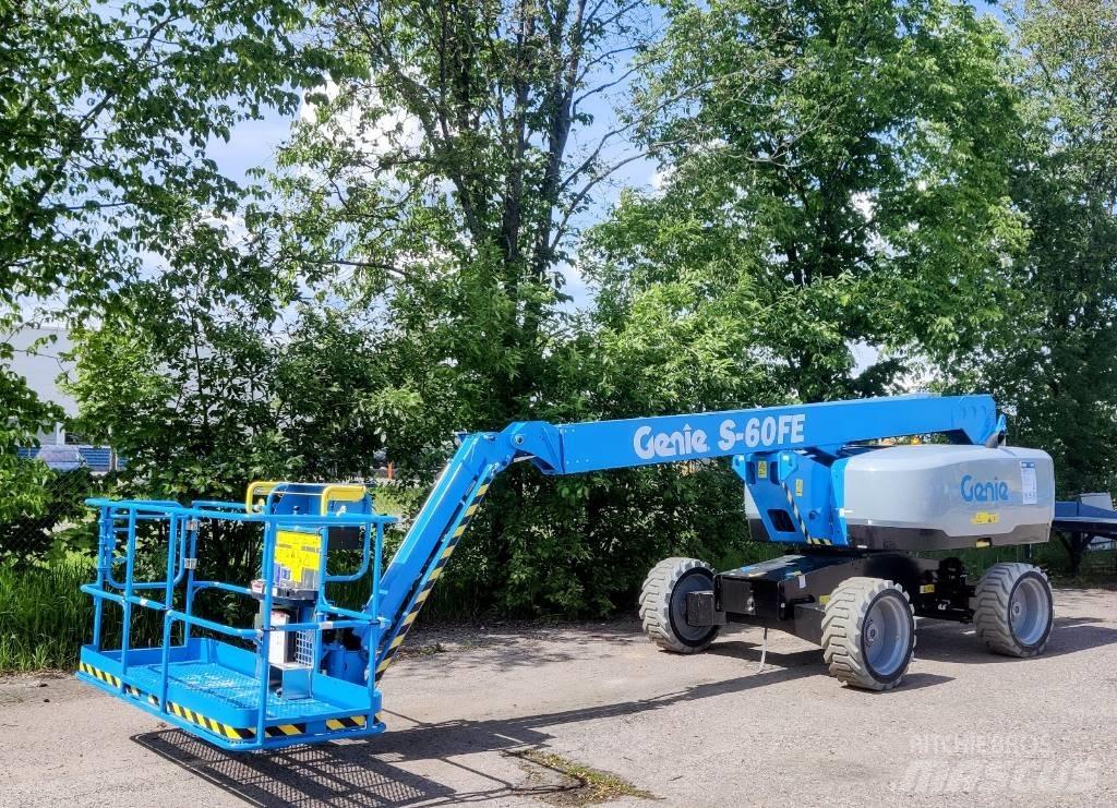 Genie S-60 FE Articulated boom lifts