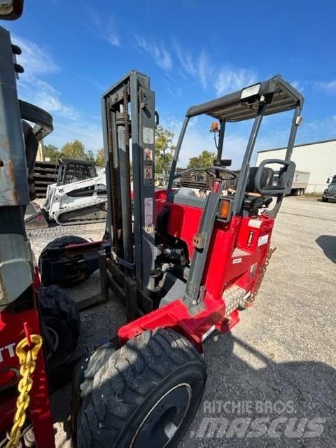 Moffett 4way m55.4 Rough terrain trucks