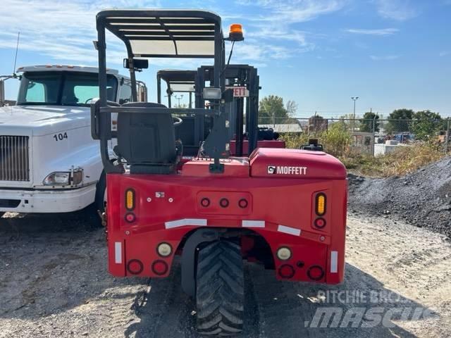 Moffett 4way m55.4 Rough terrain trucks