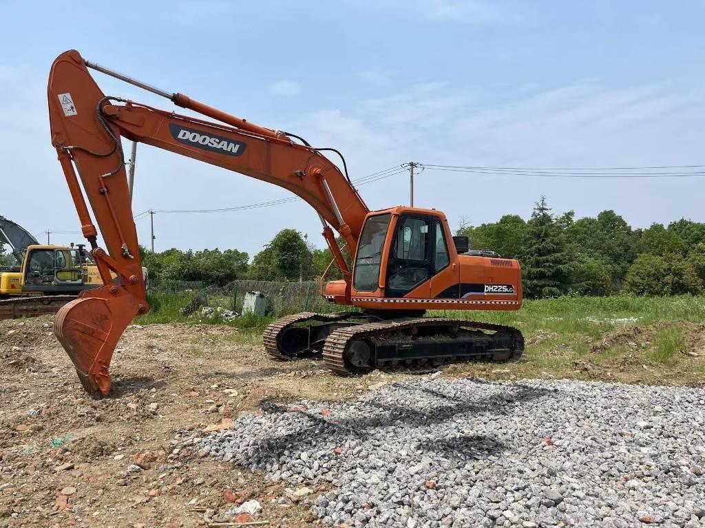 Doosan DH 225 Crawler excavators