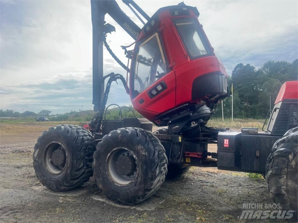 Komatsu 951 Harvesters