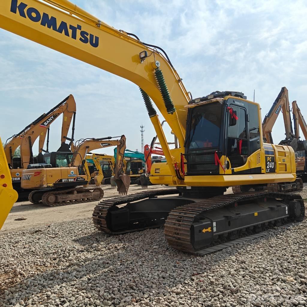 Komatsu 240LC-8 Crawler excavators