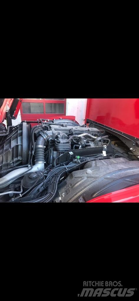 Scania P 280 Box body trucks