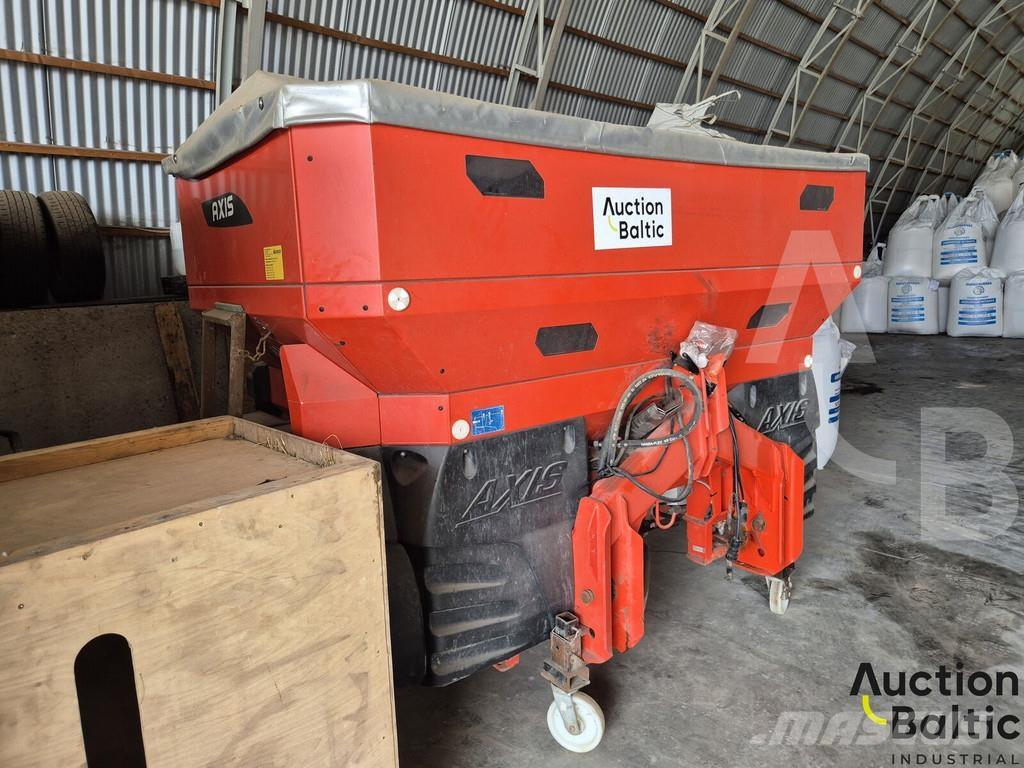 Kuhn AXIS 50.2 Mineral spreaders
