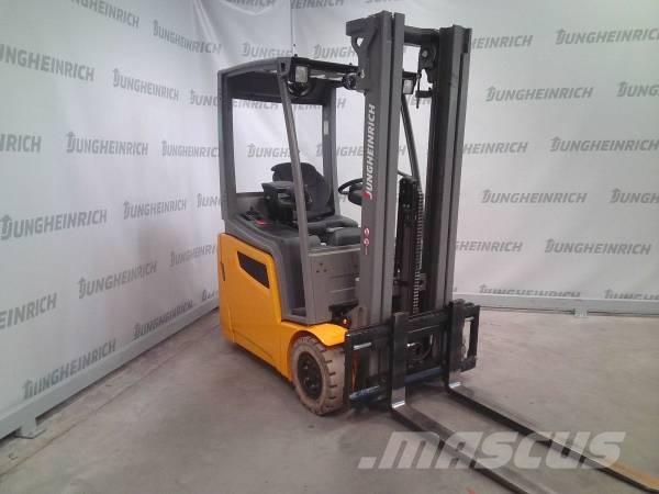 Jungheinrich EFG 215 Electric forklift trucks