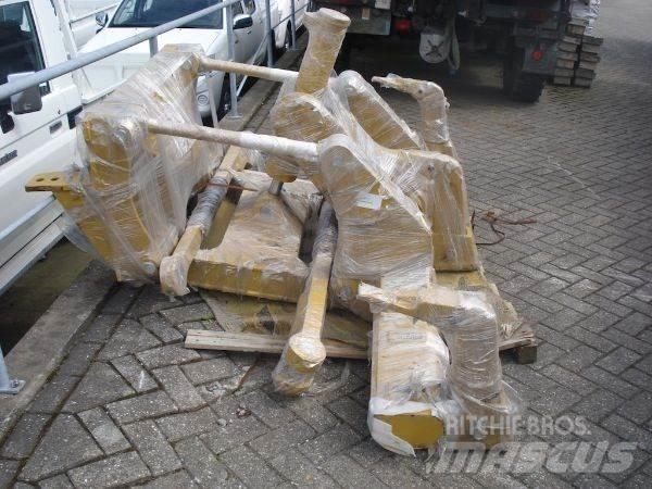 CAT 140M/160M Ripper Construction - Others