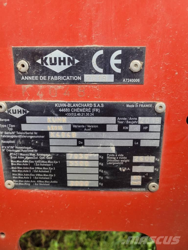 Kuhn Lexis Trailed sprayers