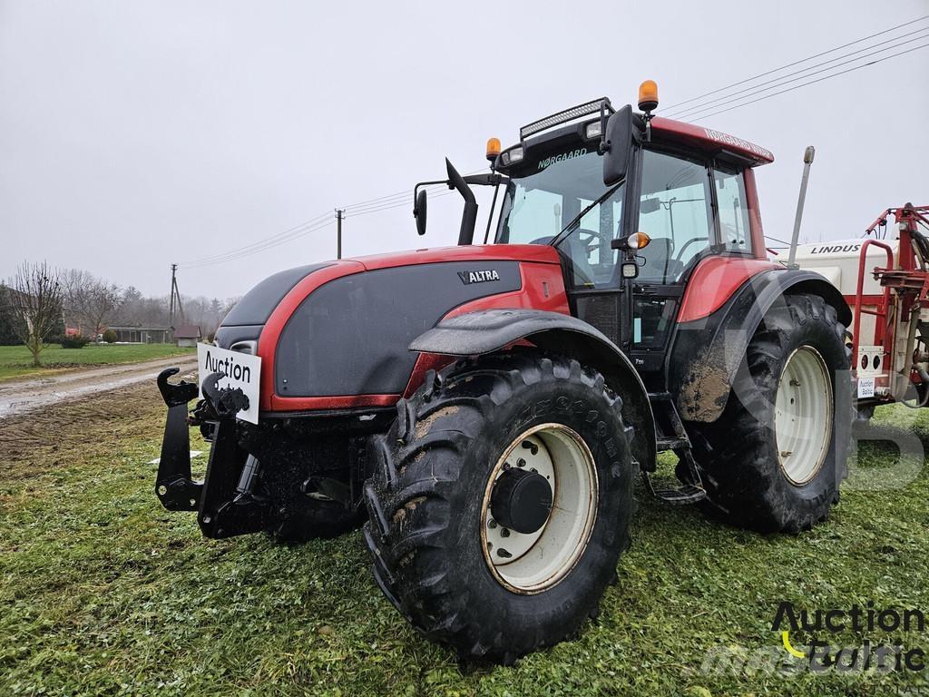 Valtra T190 Tractors