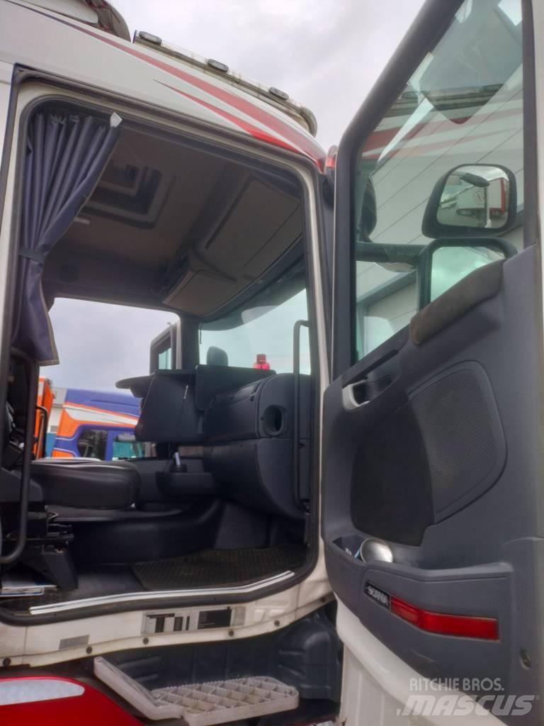Scania R 520 Chassis Cab trucks