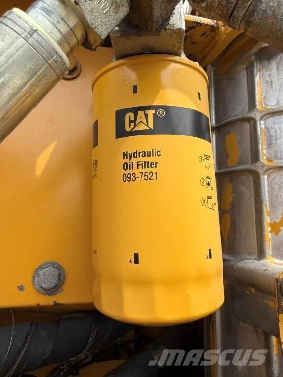 CAT 320CL Crawler excavators