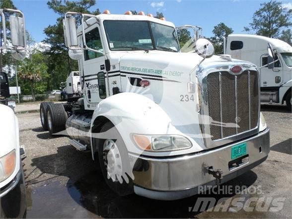 Peterbilt 384 Construction - Others