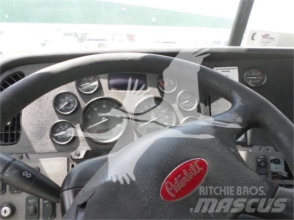 Peterbilt 384 Construction - Others