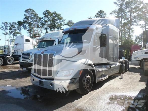 Peterbilt 579 Construction - Others
