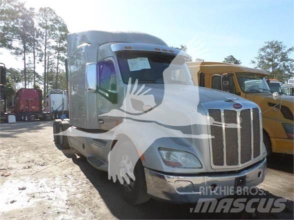 Peterbilt 579 Construction - Others