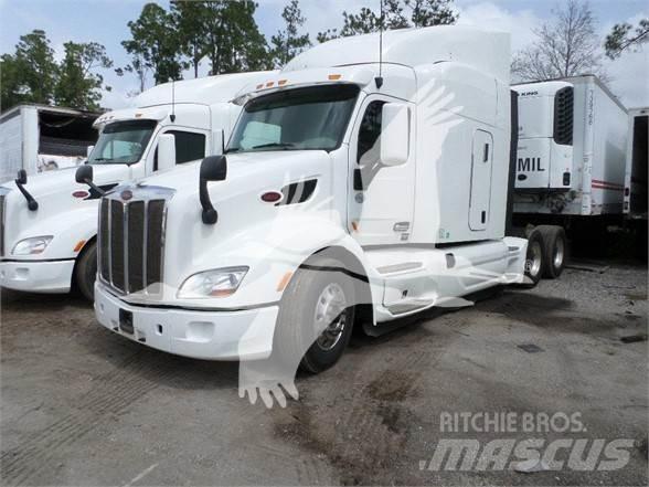Peterbilt 579 Construction - Others