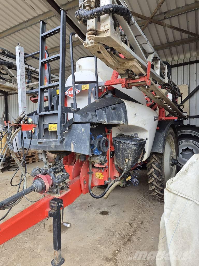 Kuhn Lexis Trailed sprayers