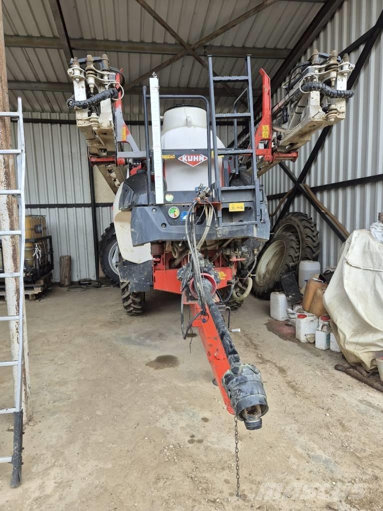 Kuhn Lexis Trailed sprayers