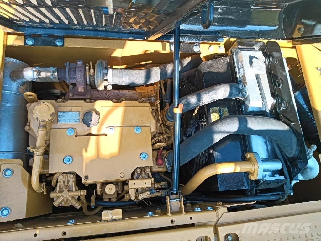 CAT 313 D Wheeled excavators