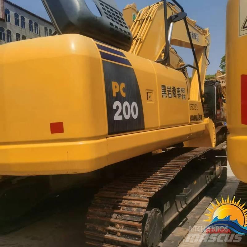 Komatsu PC 200-8 Crawler excavators