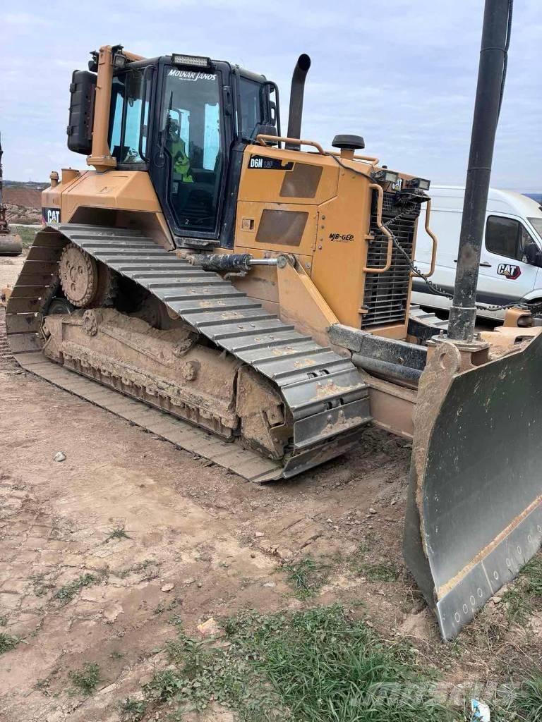 CAT D 6 N LGP Crawler dozers