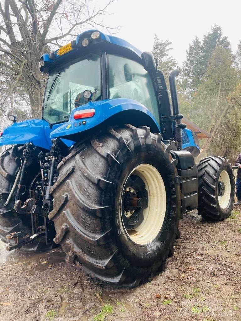New Holland T 8.390 Tractors