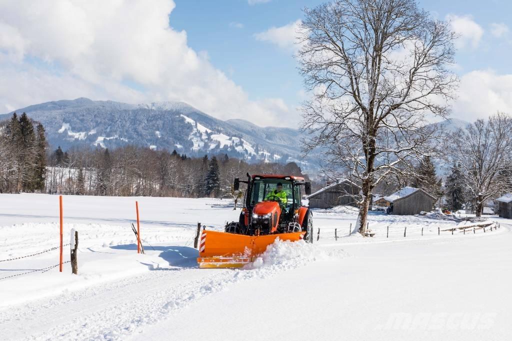 Kubota M5112 Tractors