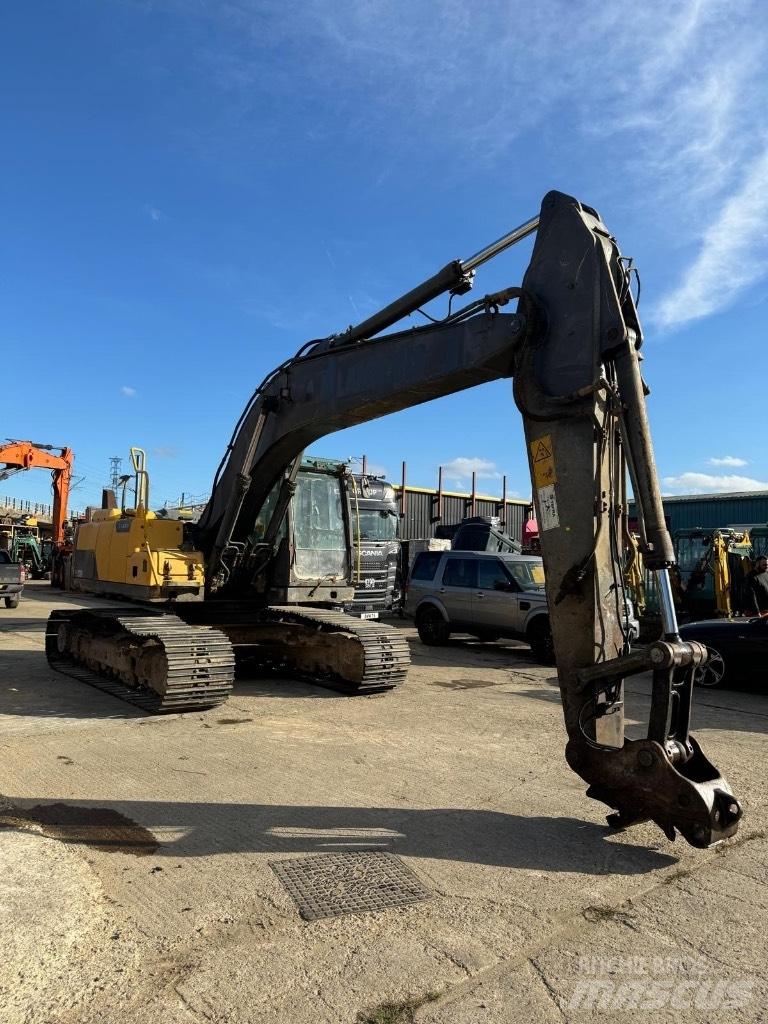 Volvo EC 220 DL Crawler excavators