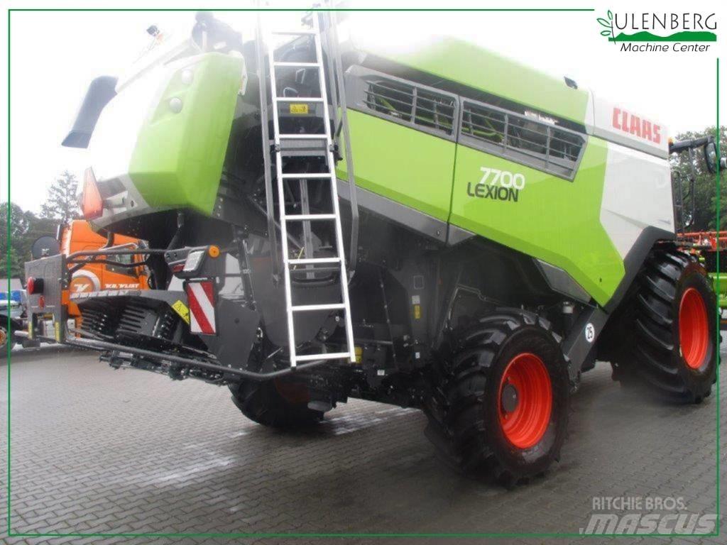 CLAAS LEXION 7700 Combine harvesters