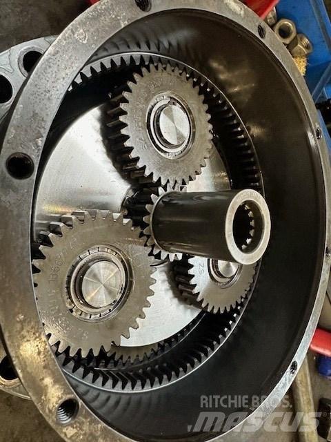 Atlas 1305 M Transmission