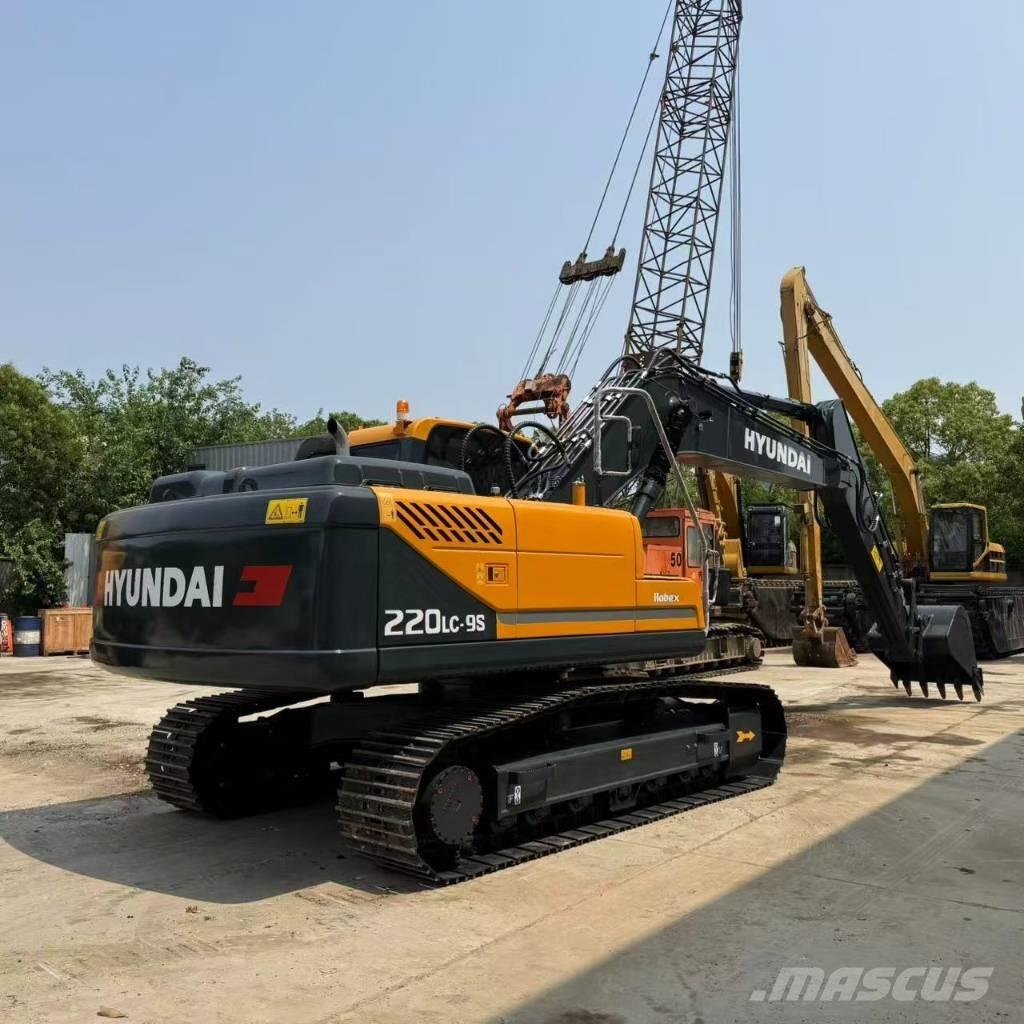 Hyundai R220LC-9S Midi excavators  7t - 12t