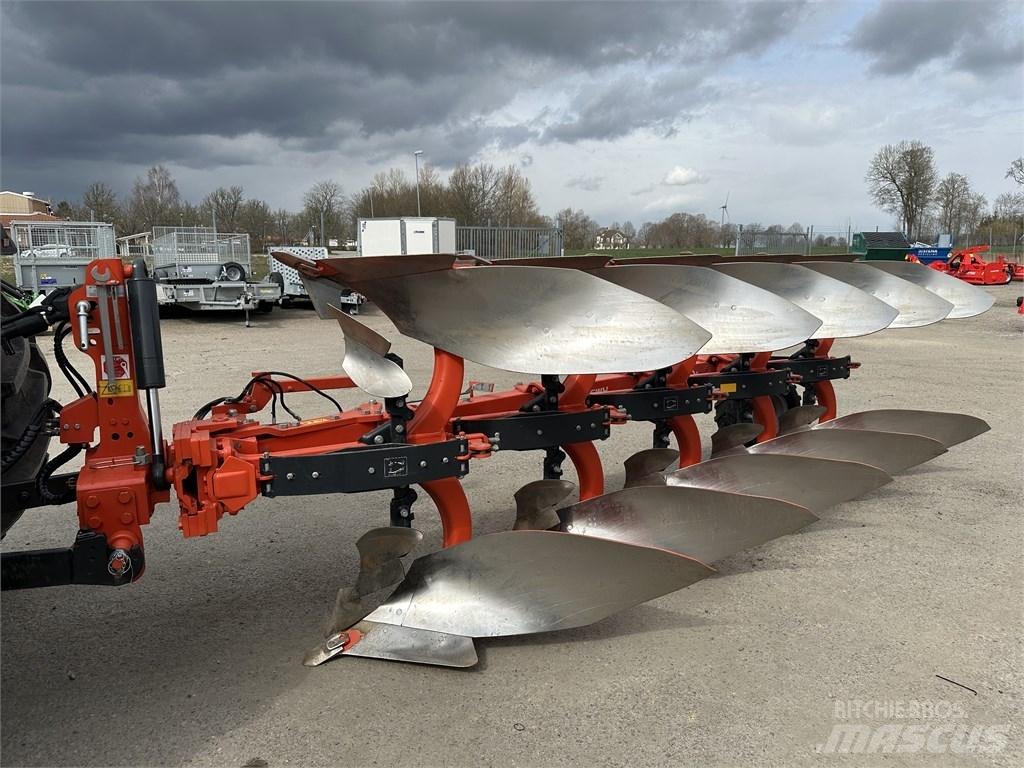 Kubota RV3005V Demo Reversible ploughs