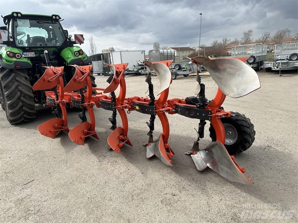 Kubota RV3005V Demo Reversible ploughs