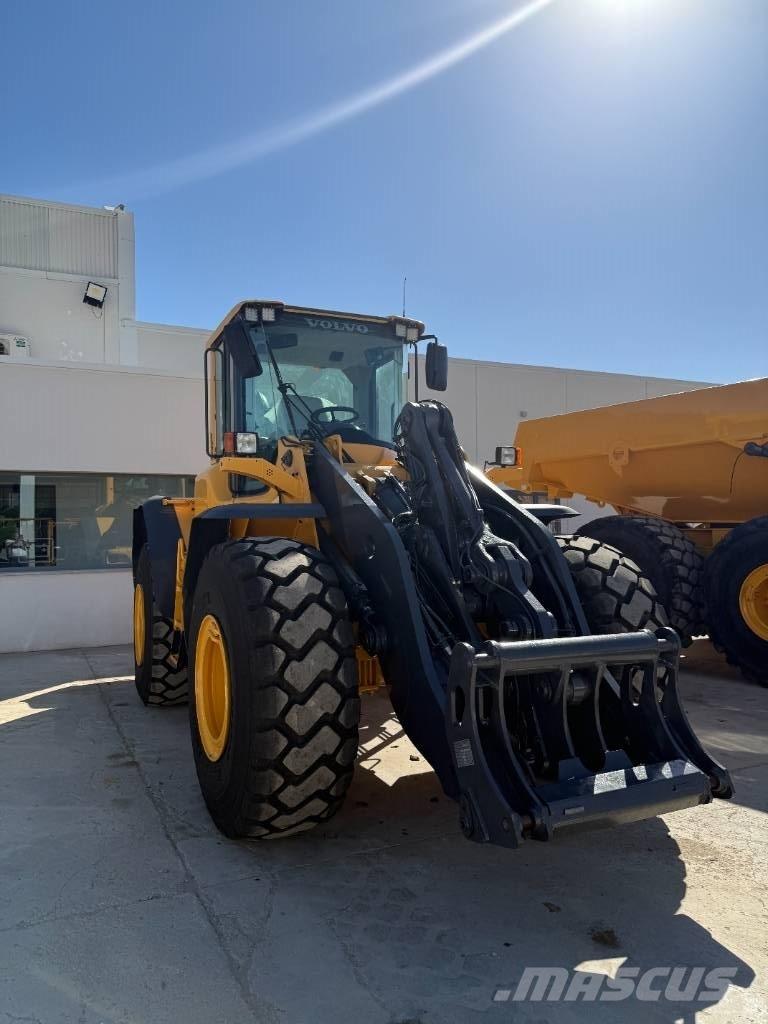 Volvo L 120 F Wheel loaders