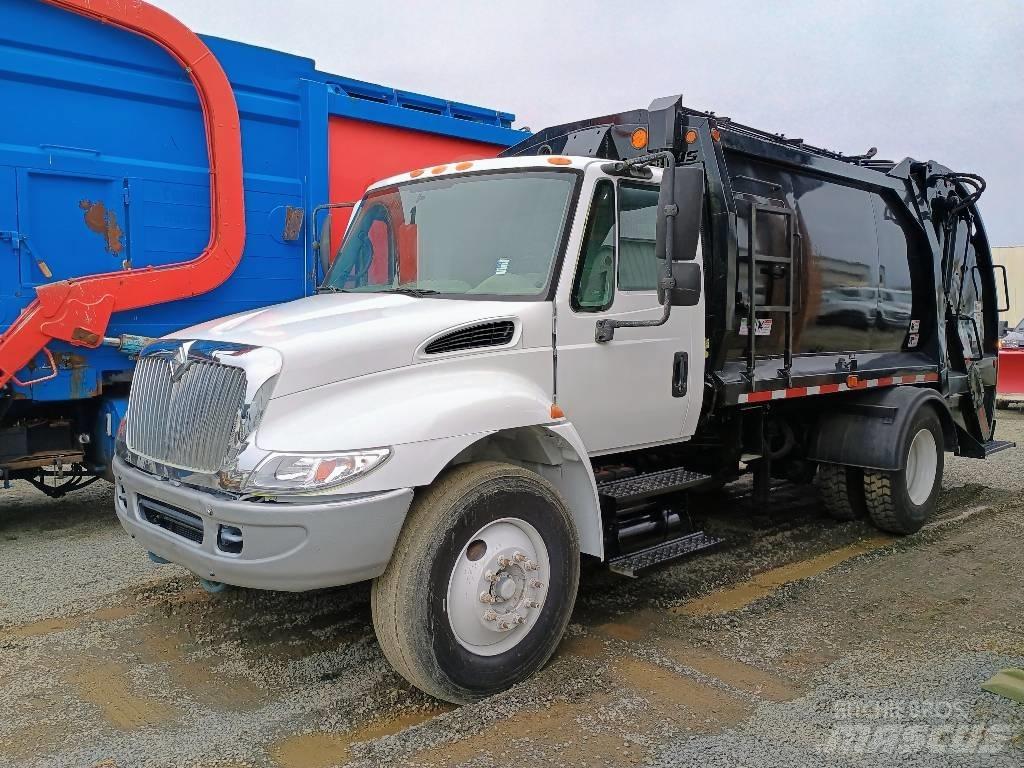 International 4600 Waste trucks