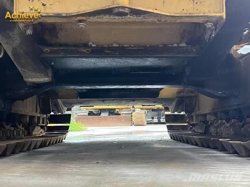CAT D 3 Crawler dozers