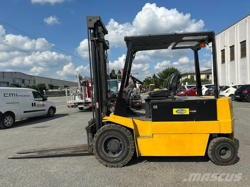OM E50N Electric forklift trucks