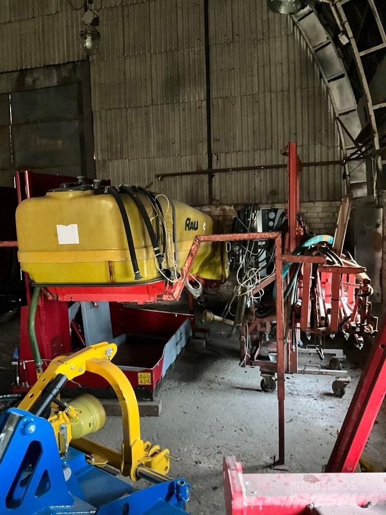 Rau 15 Mounted sprayers