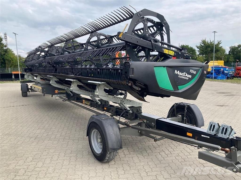 MacDon FD 140 Combine harvester accessories