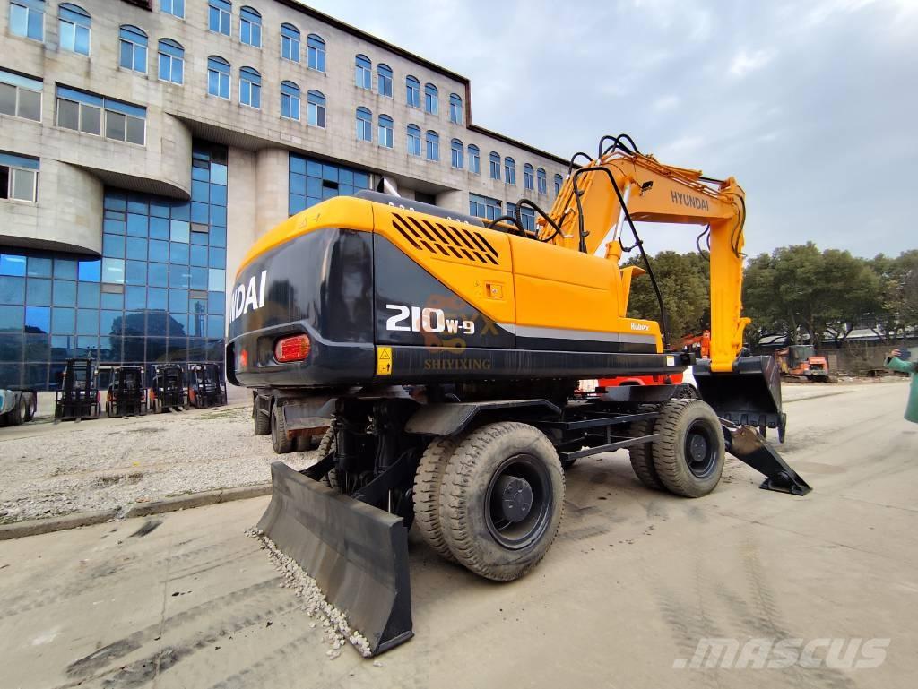 Hyundai 210W-9 Wheeled excavators