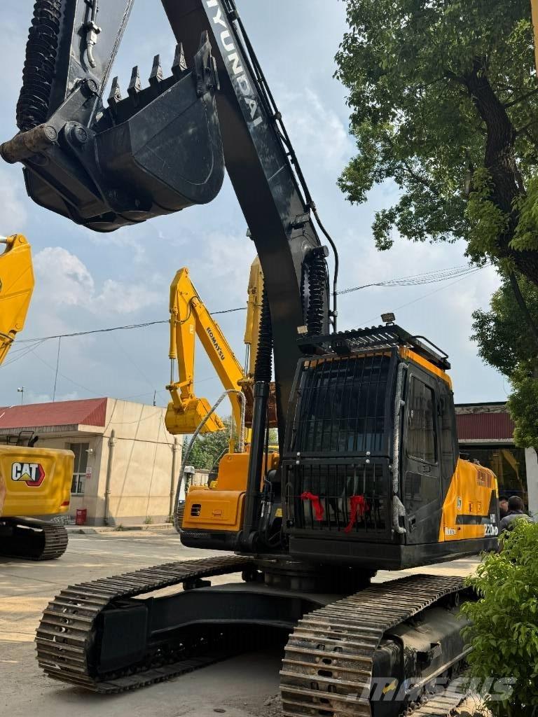 Hyundai HX220HD Crawler excavators
