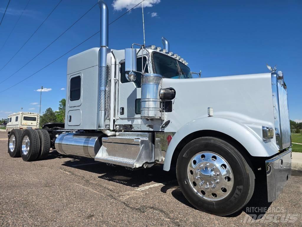 Kenworth W 900 Tractor Units