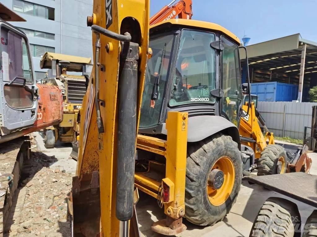 JCB 3 CX Backhoe loaders