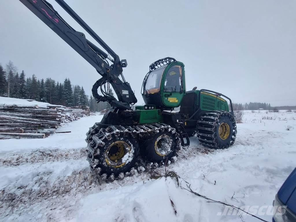 John Deere 1070 E Harvesters