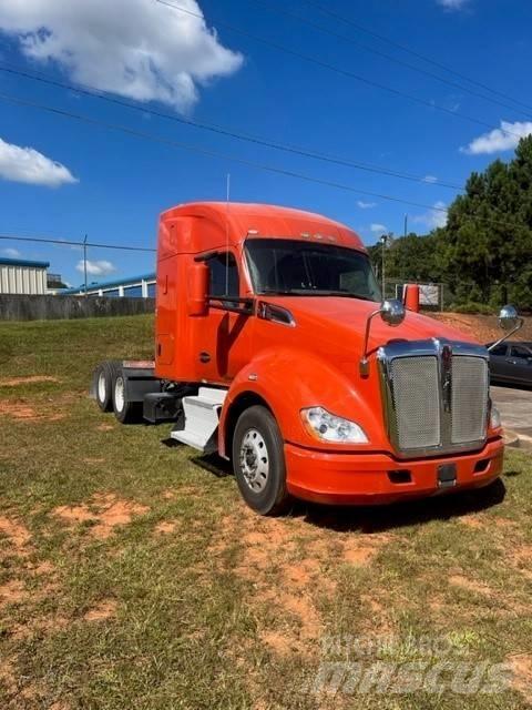 Kenworth T 680 Tractor Units