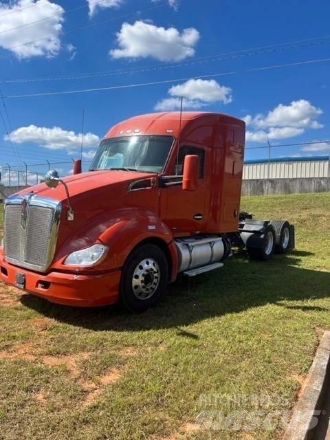 Kenworth T 680 Tractor Units